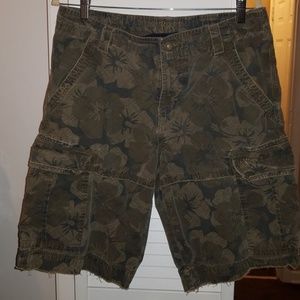Men's cargo shorts size 33
